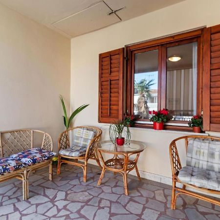 Olivia Apartamento Poreč Exterior foto