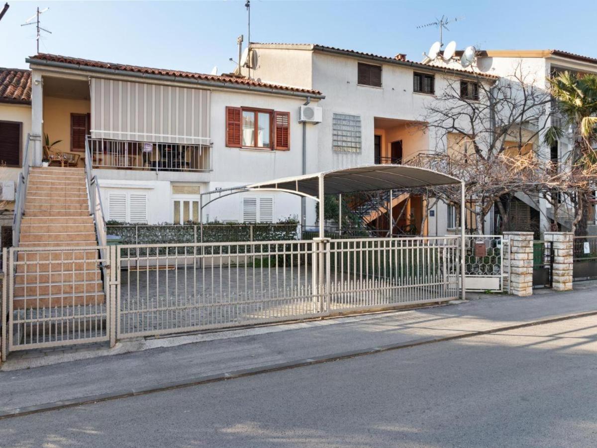 Olivia Apartamento Poreč Exterior foto