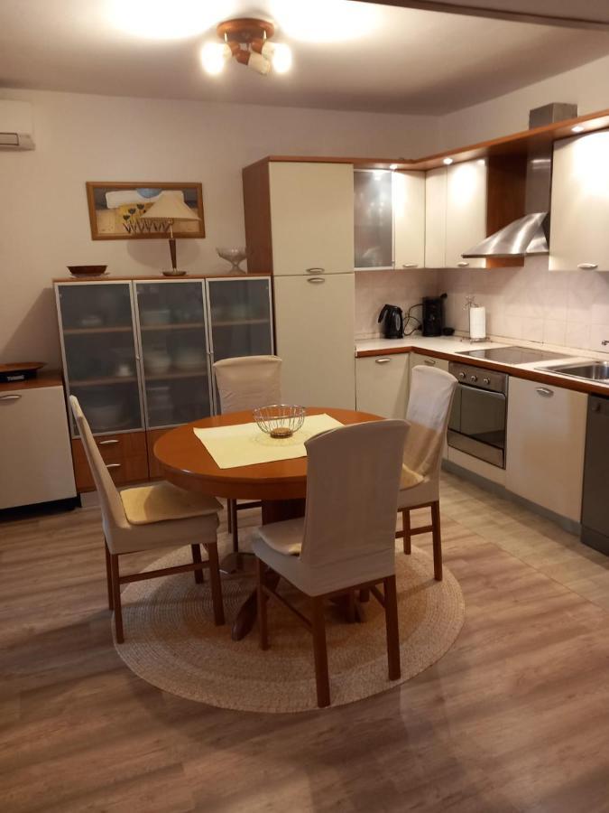 Olivia Apartamento Poreč Exterior foto